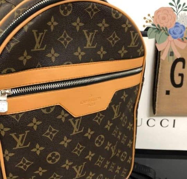 Rucsac unisex Louis Vuitton, super model, saculet, etichetă