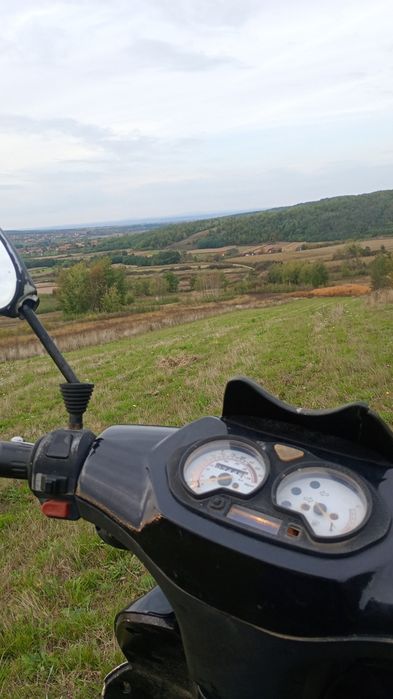 Vînd scuter de 50cc 4 t
