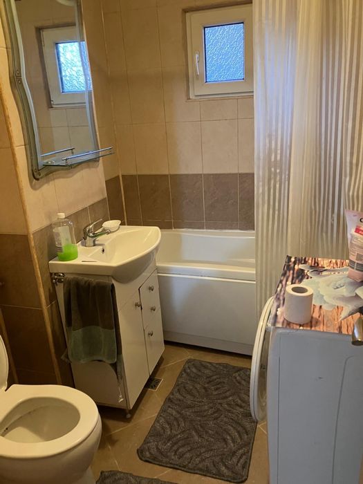 Inchiriez apartament 3 camere