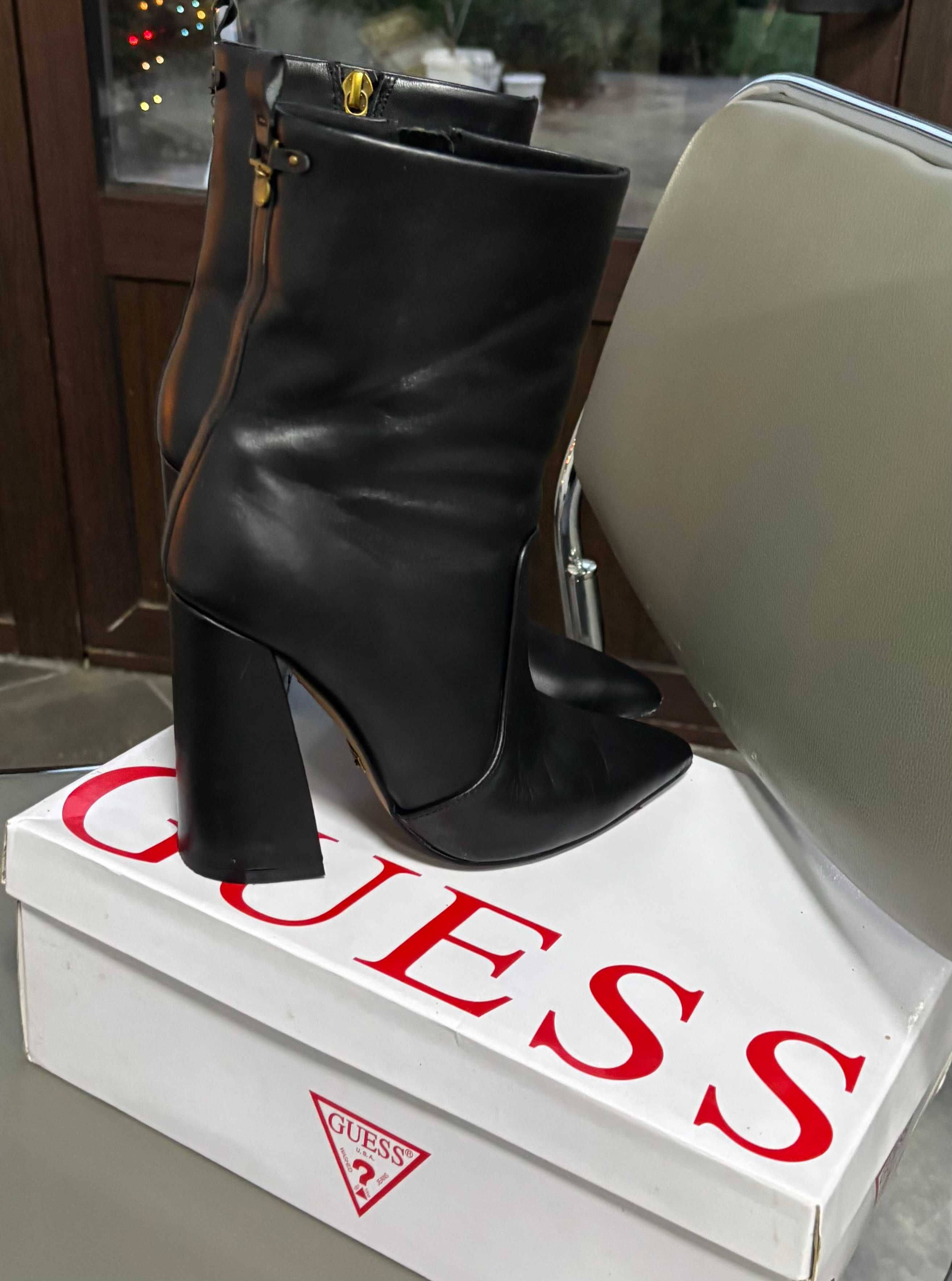 Дамски боти Guess
