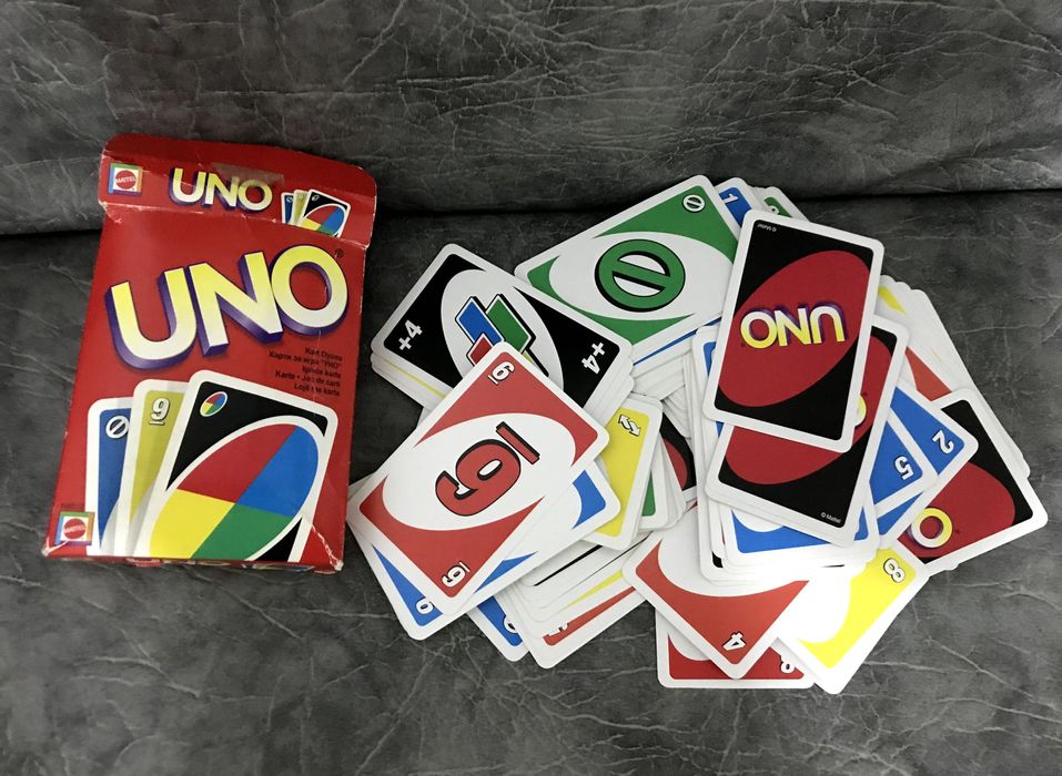 UNO cărți de joc noi
