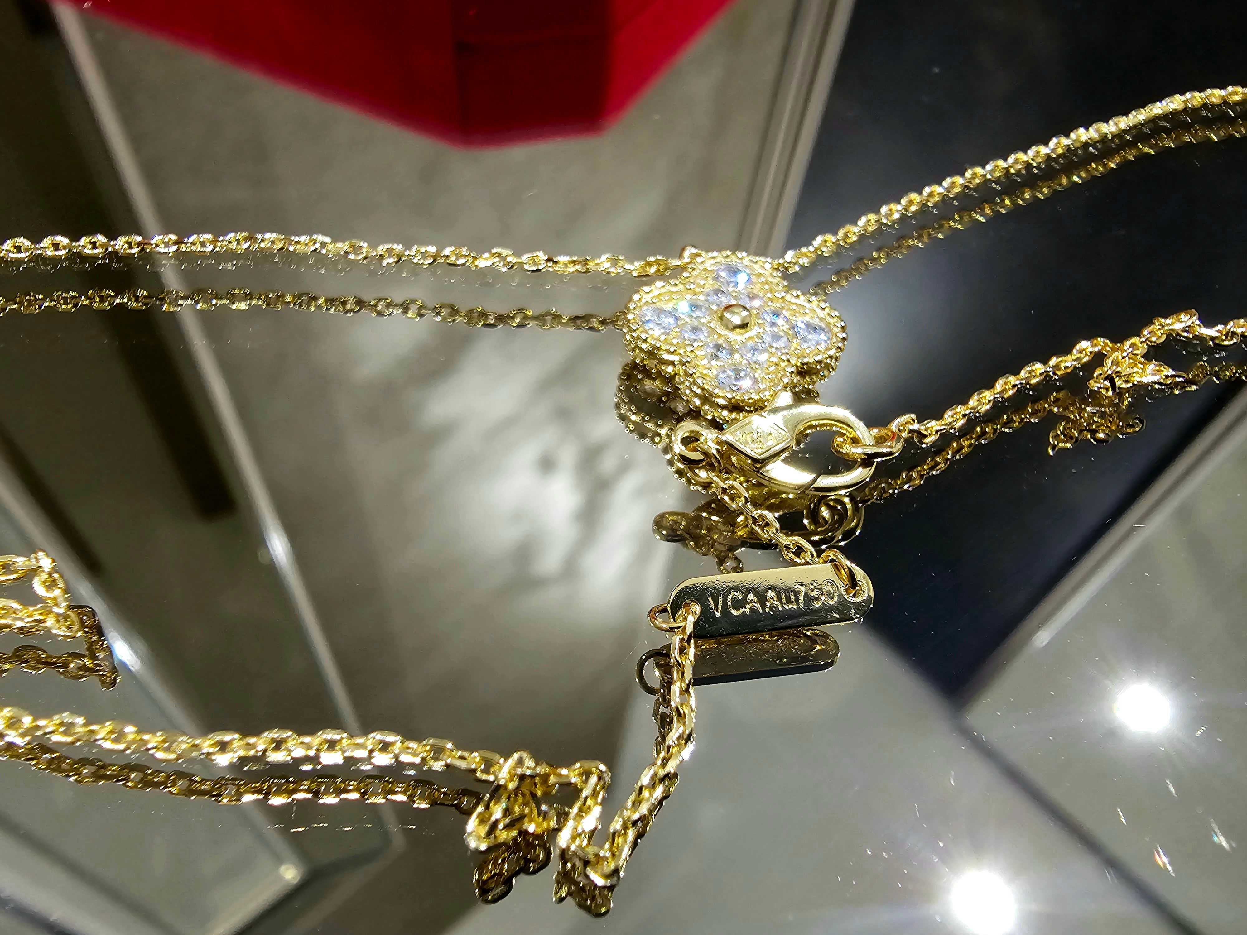 Van Cleef & Arpels VCA Gold Diamonds Clover Alhambra Logo Дамско Колие