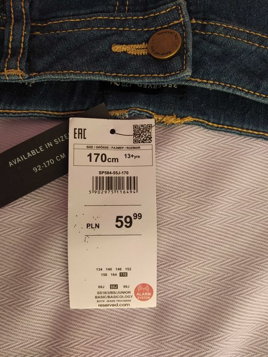 Чисто нови еластични дънки RESERVED, slim, за ръст 170 см.