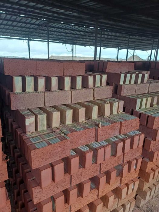 Кирпич красный одинарный керамический м-125