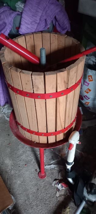 Teasc zdrobitor strugar