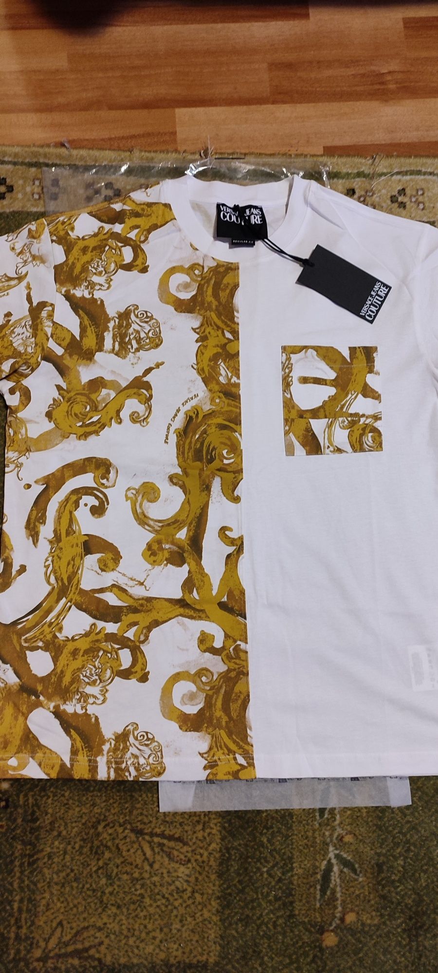 Oferta Tricou VERSACE original colectia noua 2024 super pret M,L,XL