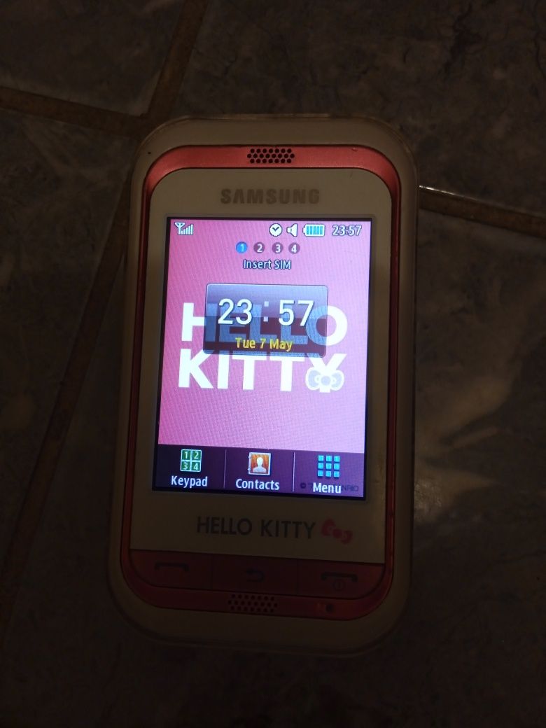 Vind sau schimb telefon ptr colectionari Samsung Hello Kitty,m