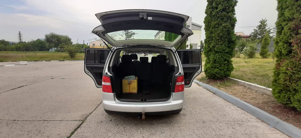 Vând Vw Touran 2006, unic proprietar pe România