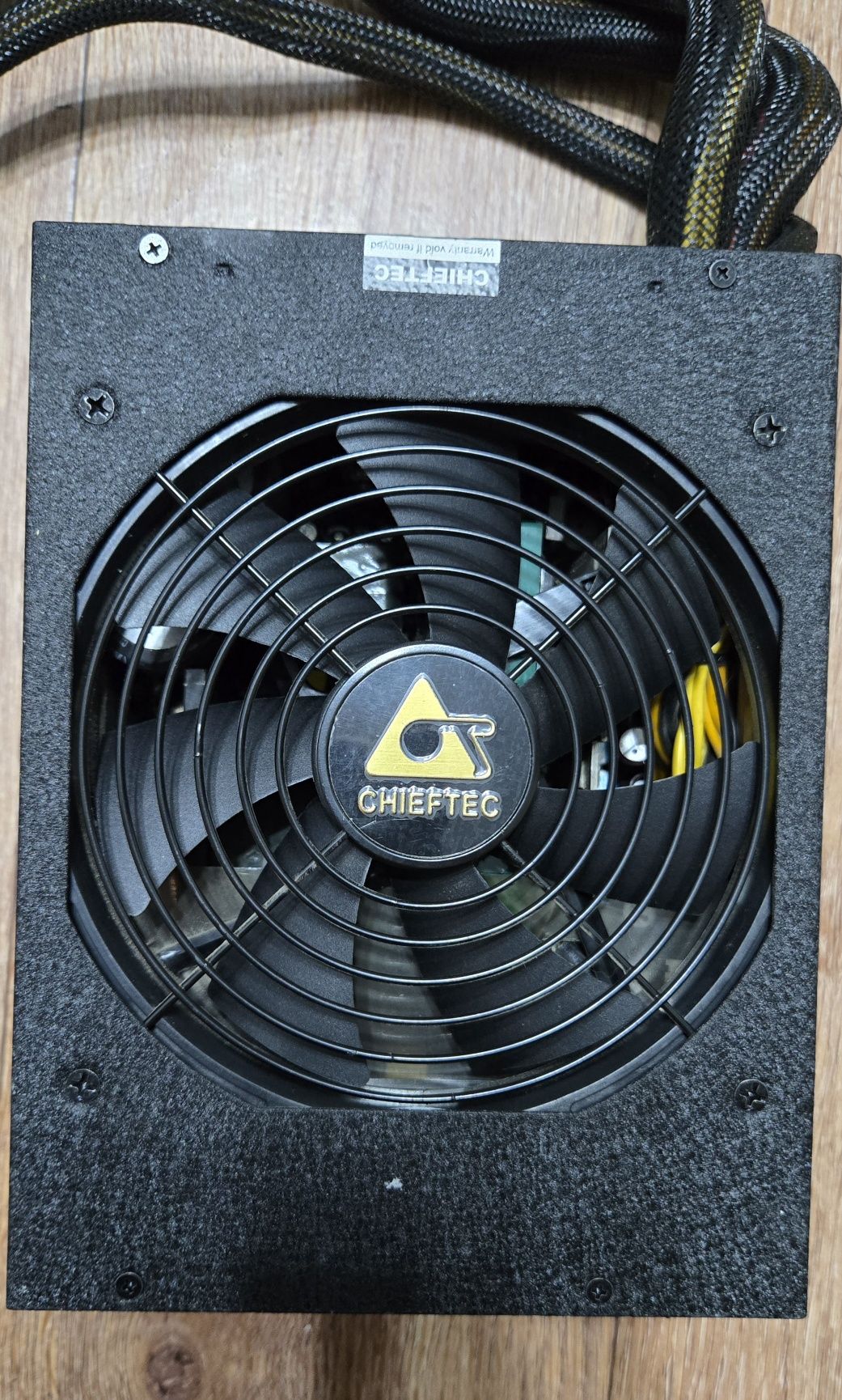 блок питания Chieftec Power Smart Series GPS-1350C.