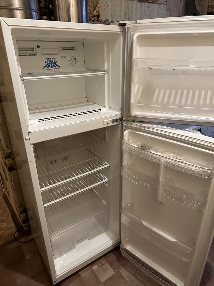 Холодильник бууу