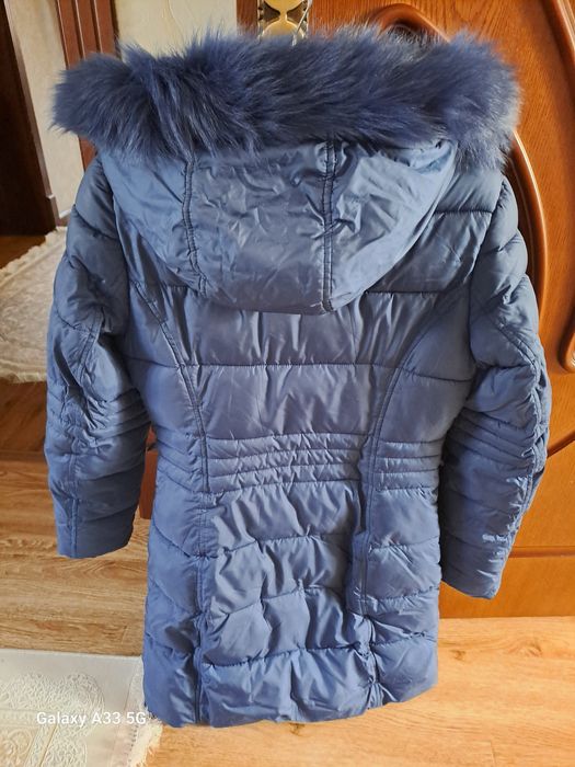 Продаётся куртка -пальто на девочку