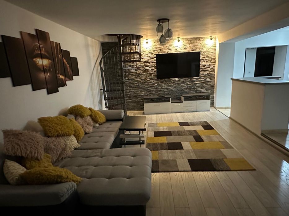 Inchiriere penthouse 160 m2 -Micro 3  3000 / luna