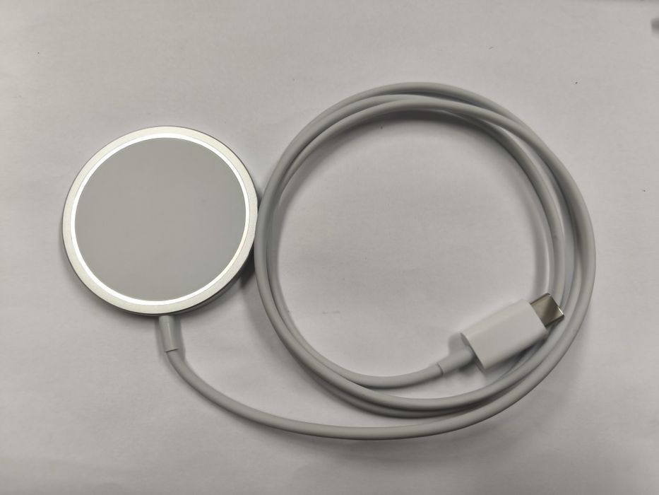 Безжично зарядно. Магнитно. 15W