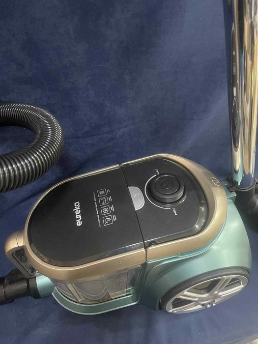 Прахосмукачка без торба Eureka