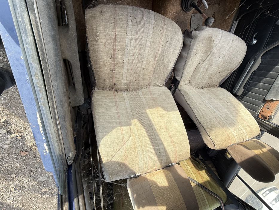 Лада 5 ца 2105  бензин на части