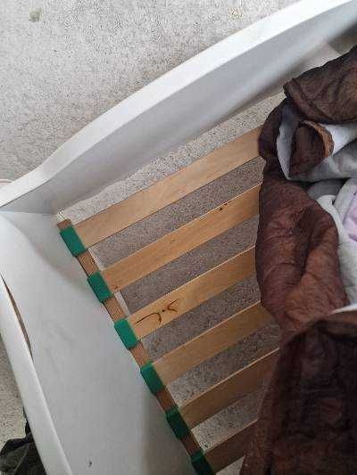 Детско леглоза деца