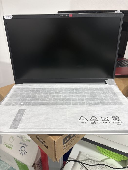 Laptop Lenovo ultra slim pret 1350