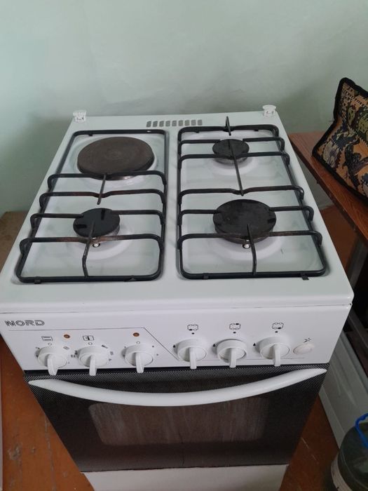 Газовая плита в отличном состоянии