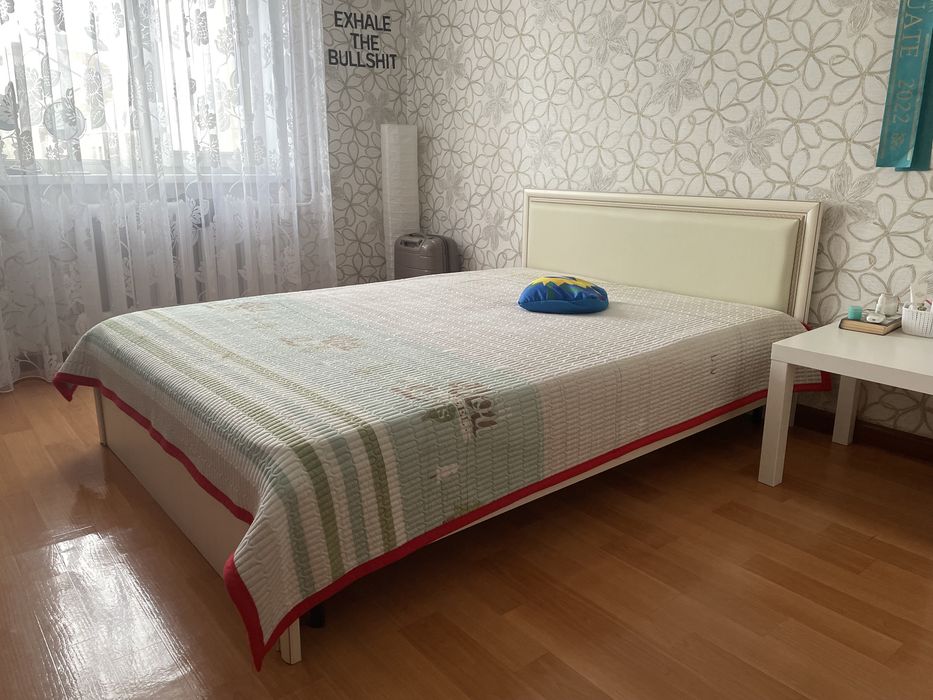 продам спальный гарнитур