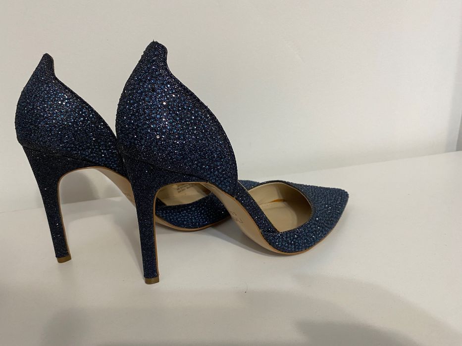 Pantofi stiletto
