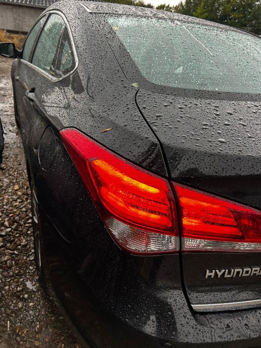 Aripă stânga spate Hyundai i40 2016 berlină, limuzină