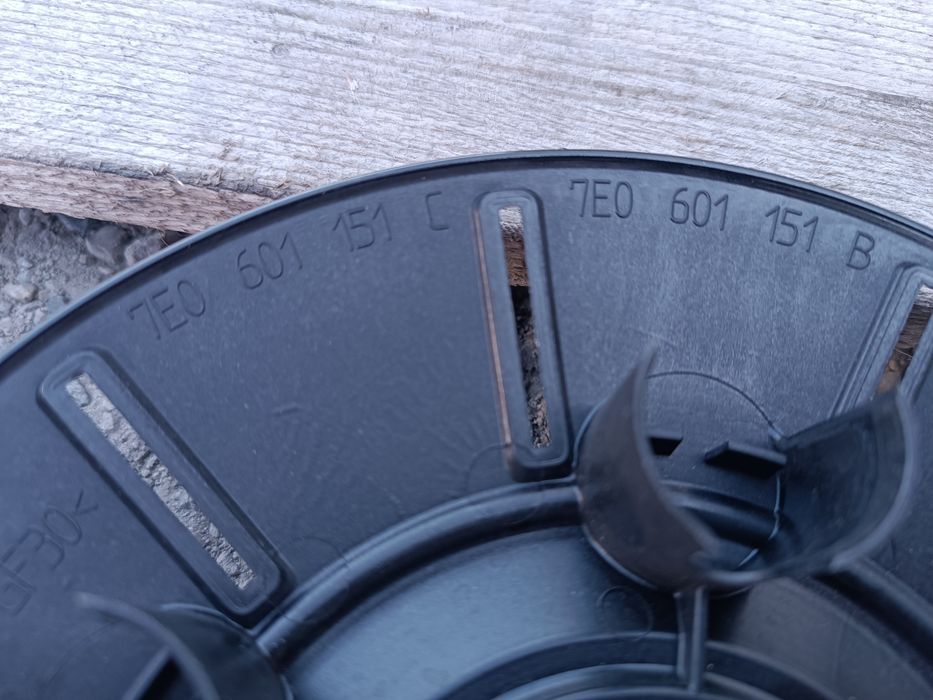 Оригинални тасове VW