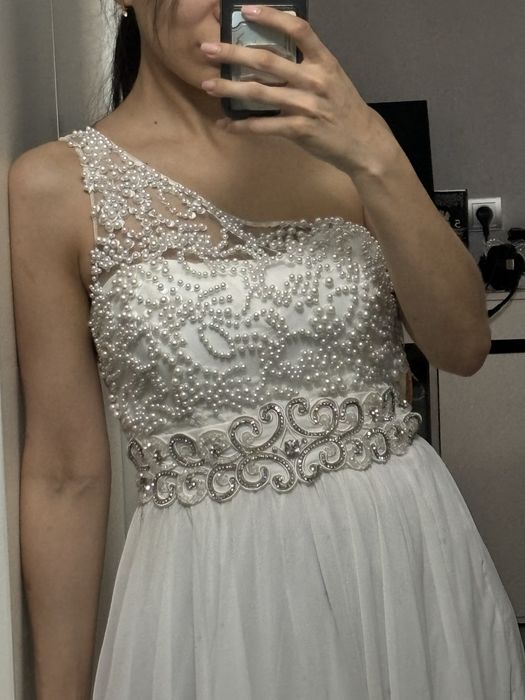 Платье вечернее узату белое