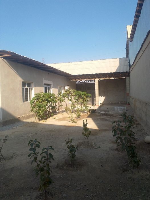 Besh bola uy sotiladi