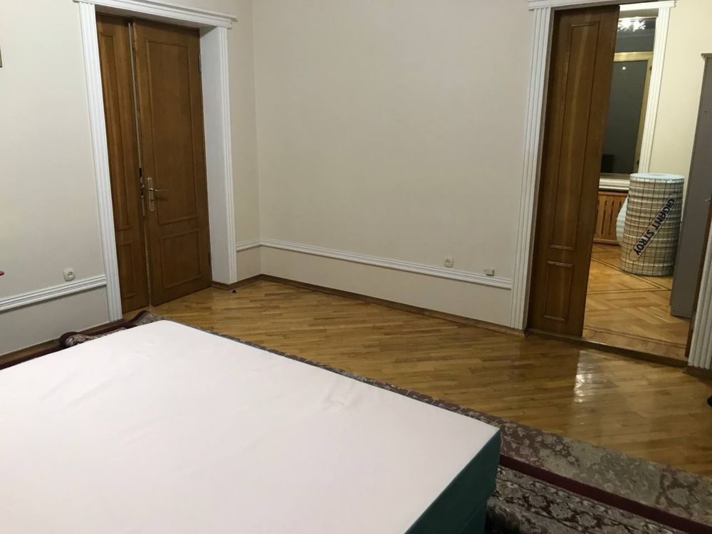 Сдается срочно Яккасарайский р-н шикарный большой дом
