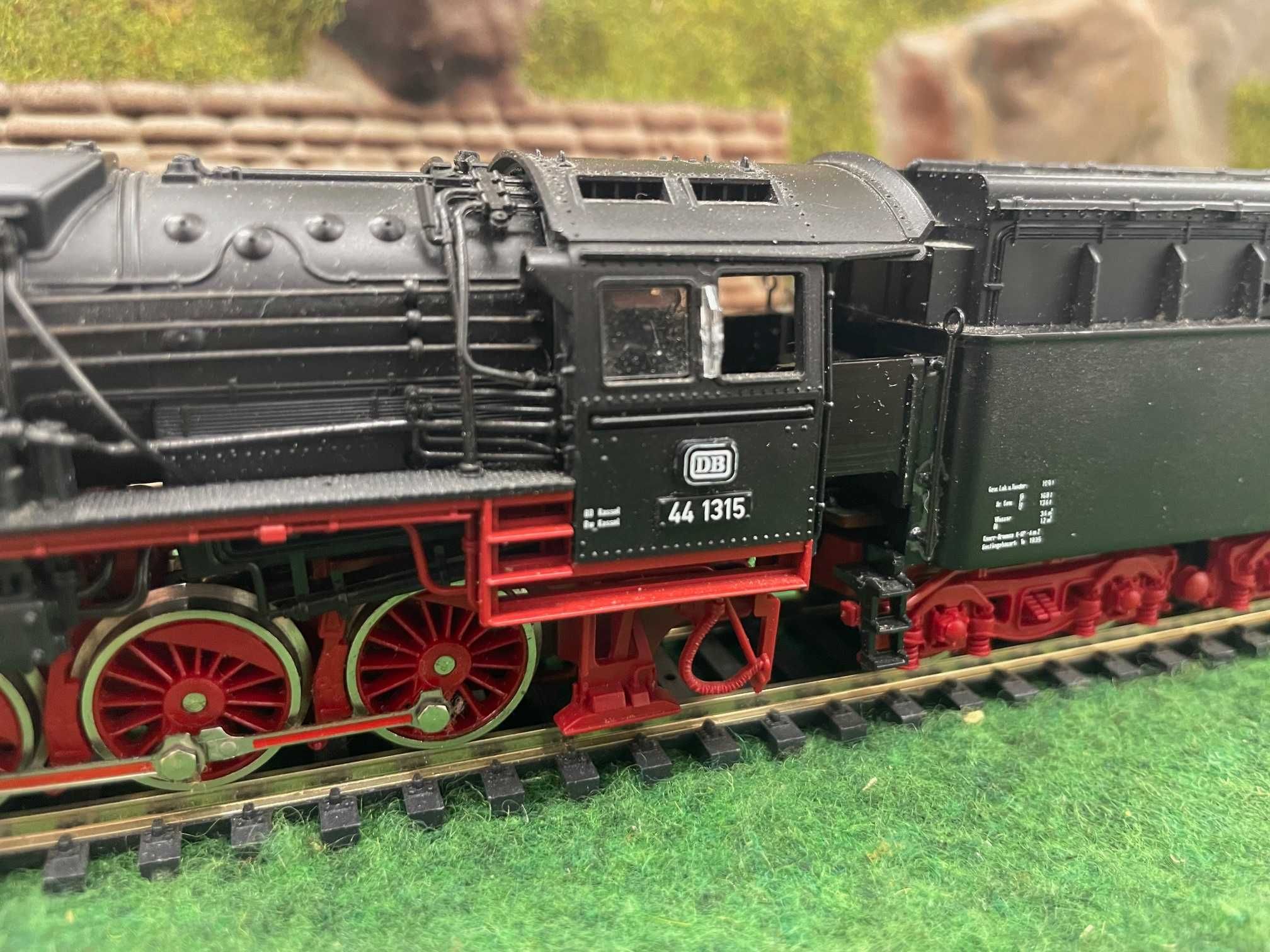 Локомотив парен Роко BR43/44 HO 1:87 влак ЖП модел отличен