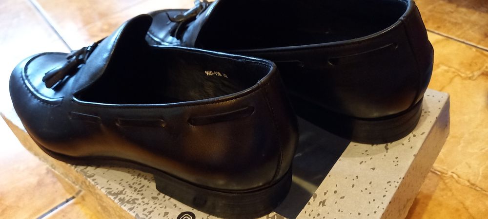 Pantofi negri barbatesti