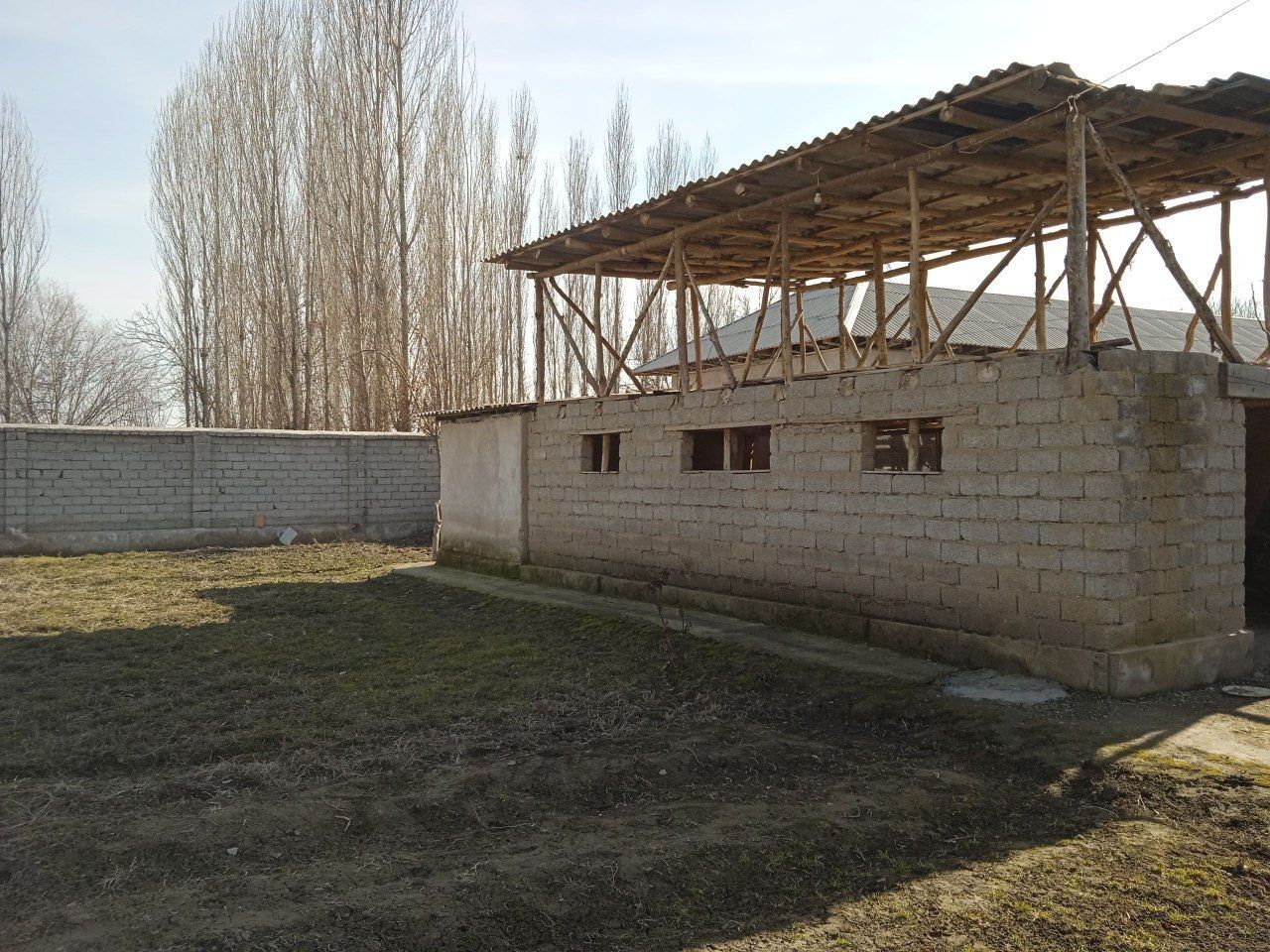 Uchastka sotiladi 6sotx