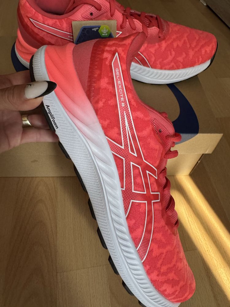 Оригинални нови маратонки ASICS GEL-EXCITE 8 TWIST! 42,43,45 н