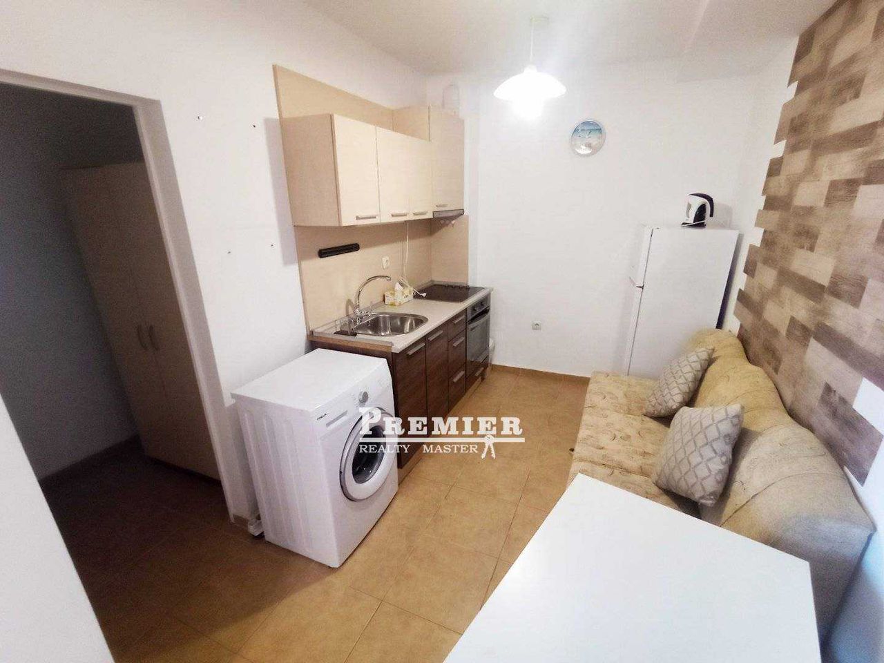 Продава се Двустаен апартамент в с. Равда, Област Бургас - 59 кв.м за 975 €/кв.м - Снимка #14