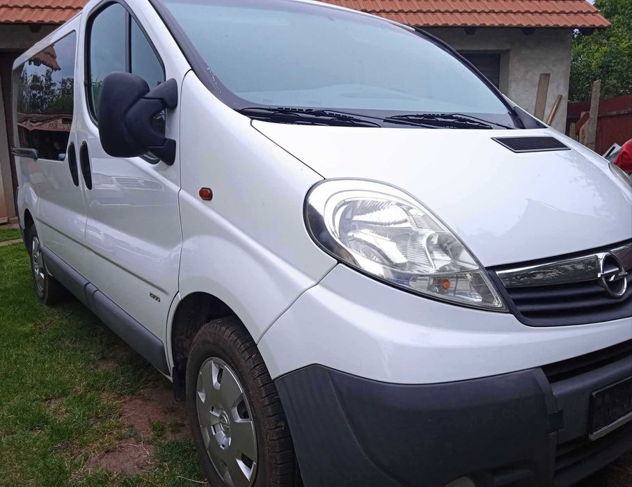 Opel Vivaro 2.0cdti 2014  9locuri 176mkm  Inmatriculat