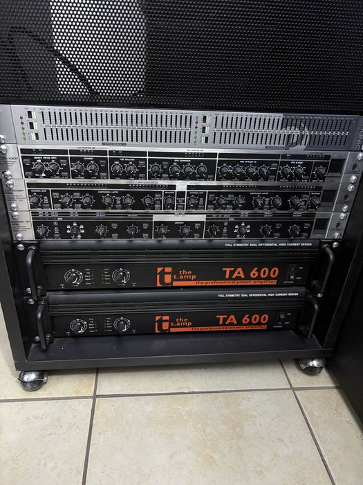 Mixer Behringer, Amplificatoare The T Amp, Crossover, Boxe
