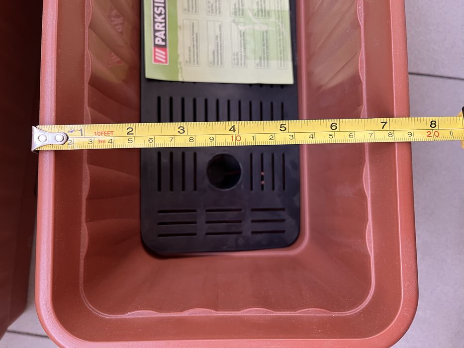 Jardiniere cu rezervor apa