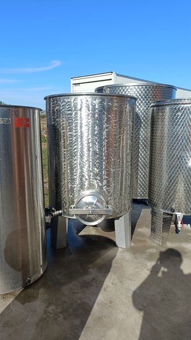 Cisterne butoaie pentru vin