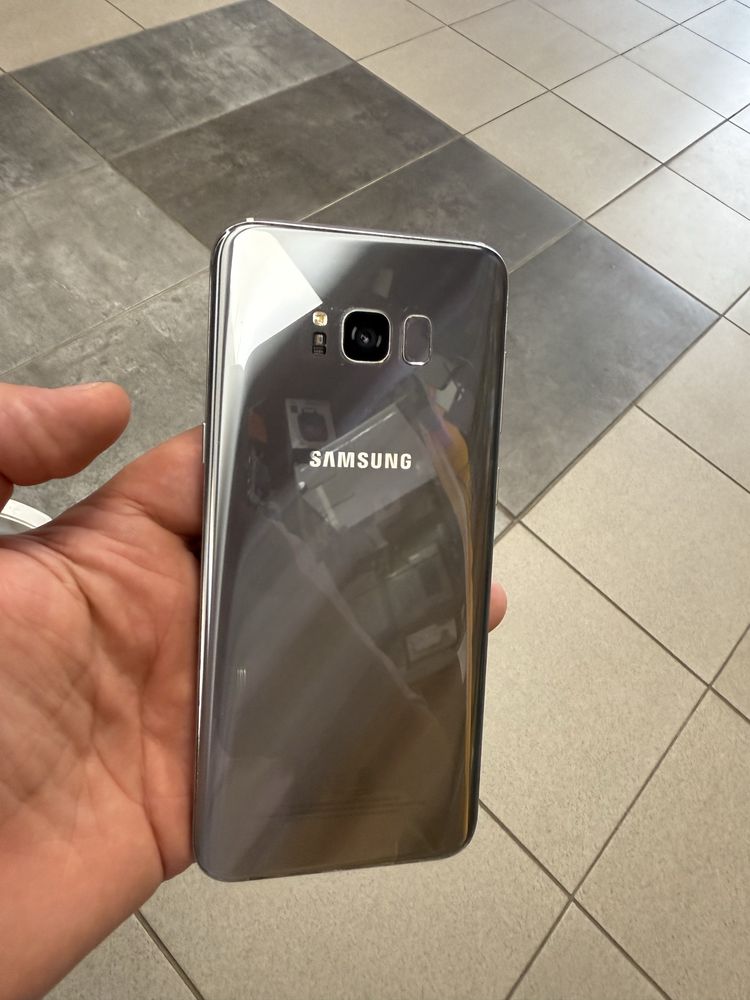 Продавам Galaxy S8 Plus