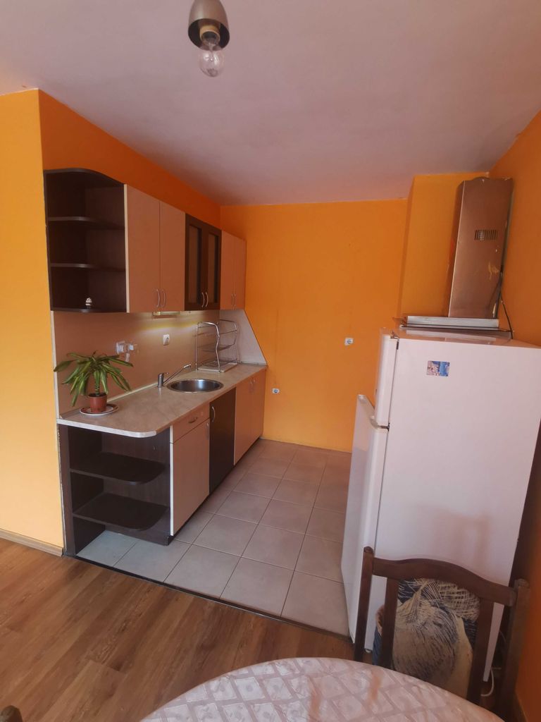 Дава се под наем Двустаен апартамент в София, Кръстова вада - 70 кв.м за 459 € - Снимка #3
