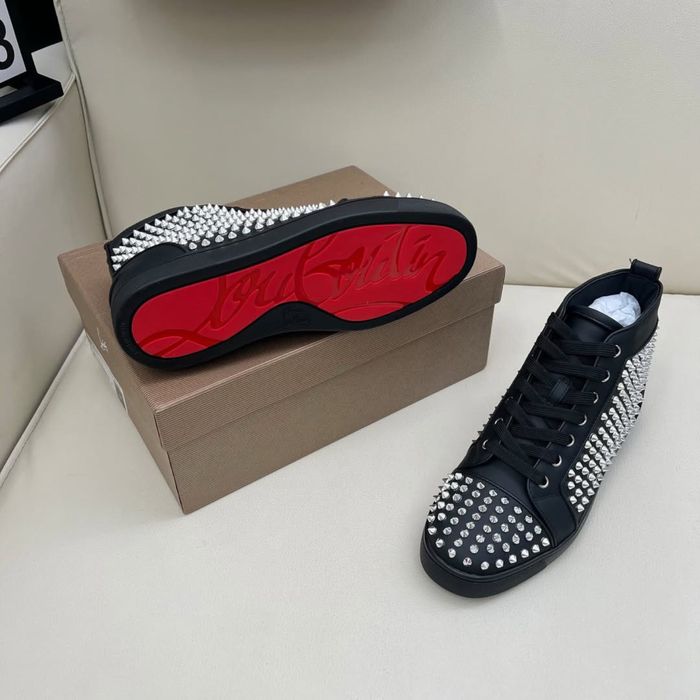 Оригинални кецове на Louboutin