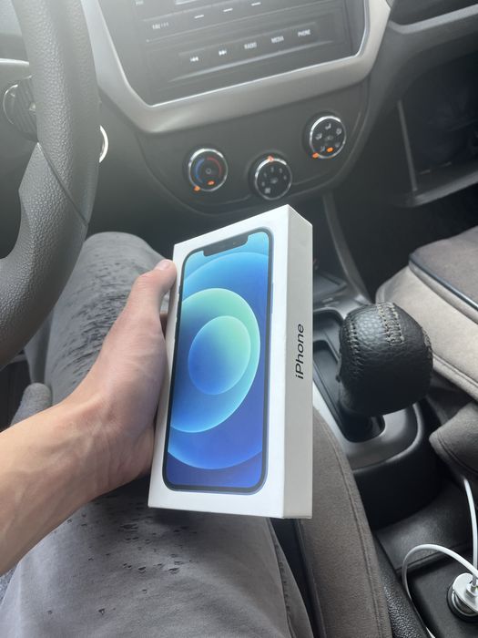 Iphone 12 с коробкой