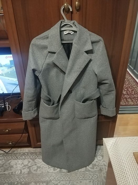 Пальто демисезонное