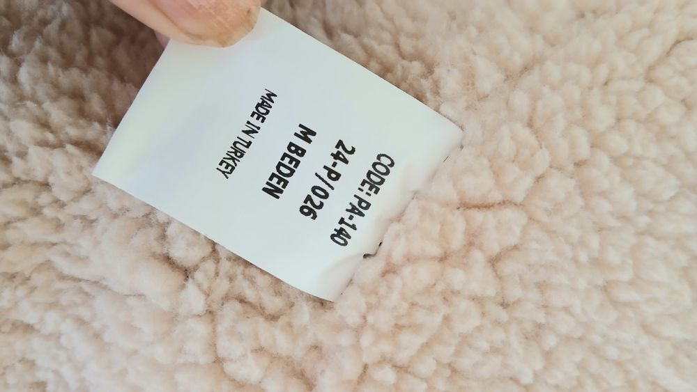 Vând IEFTIN Geaca B blanita