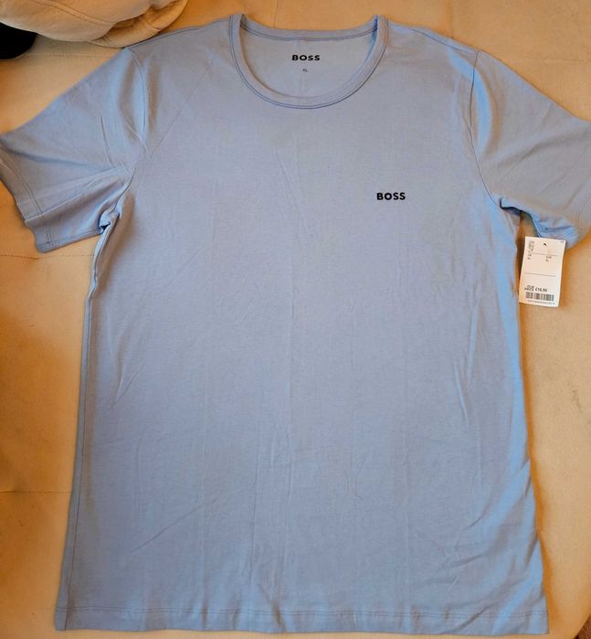 Продавам мъжка тениска Boss