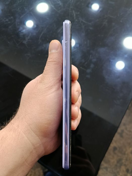 Samsung Galayx A72 sotiladi