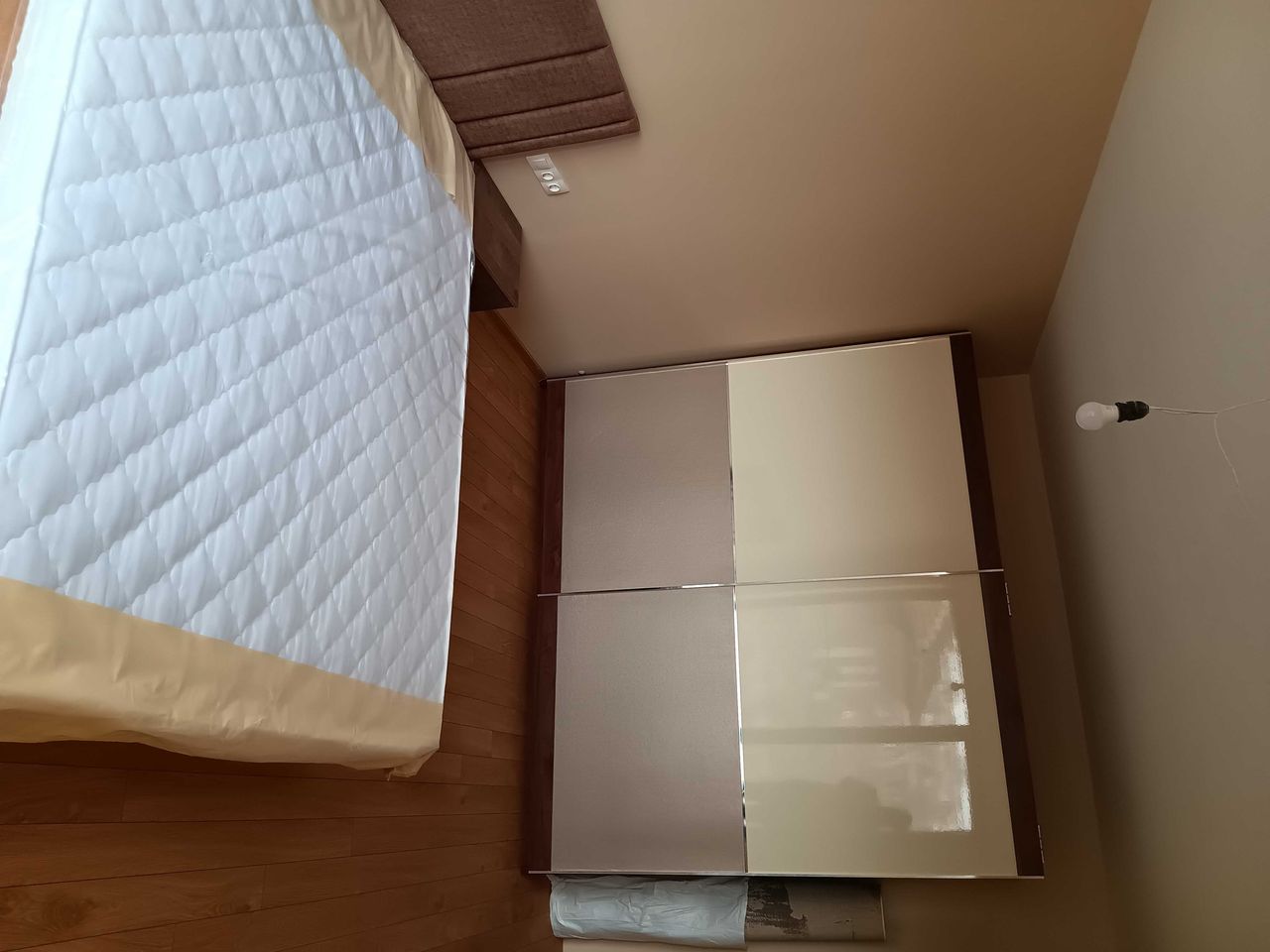 Дава се под наем Тристаен апартамент в Перник, Център - 125 кв.м за 550 € - Снимка #7