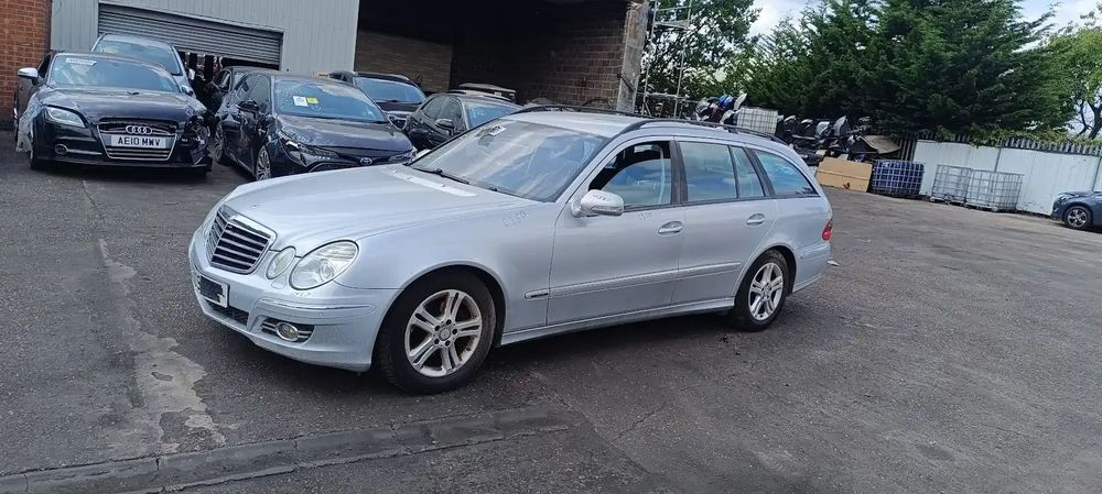 Dezmembrari / Dezmembrez Mercedes Clasa E T-Model (S211) 2.2 CDI 646821 cutie viteze automata cod culoare 775 Iridium Silver