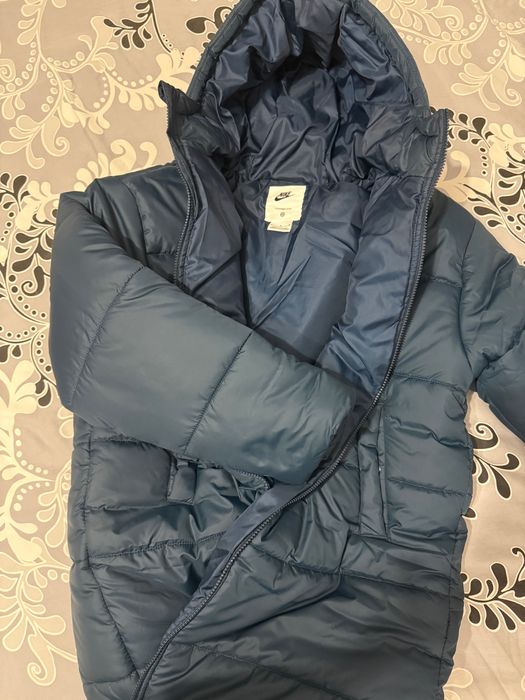 Дамско яке NIKE ново