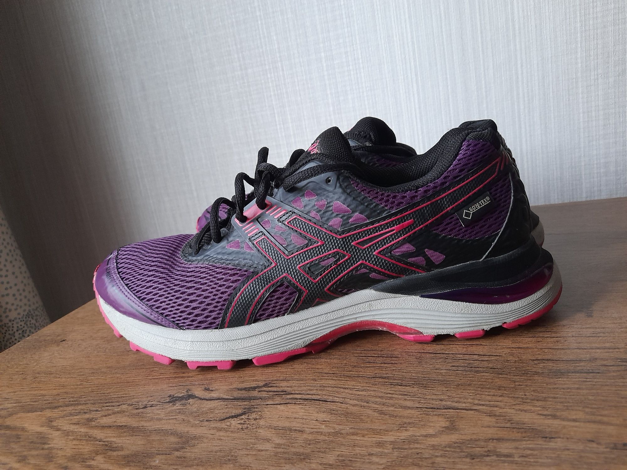Asics gel Pulse 9GTX gore tex маратонки 39 номер.